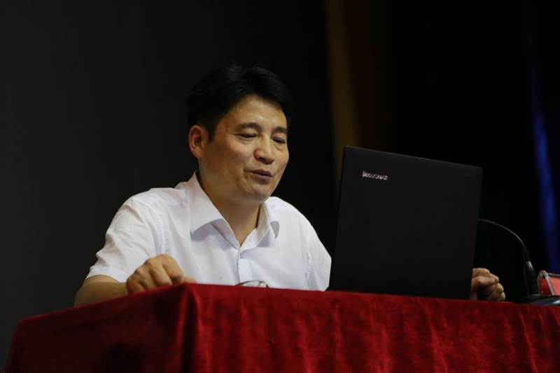 http://www.hunaneu.com/__local/7/AD/7E/1A05CC900CD1A7227E6CF412374_207114C9_8338.jpg