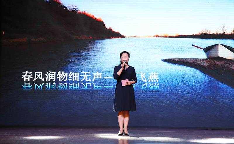 http://www.hunaneu.com/__local/2/71/9C/F42FB77E7F4515FEBA5FCF00D95_DF4853F9_92102.jpg